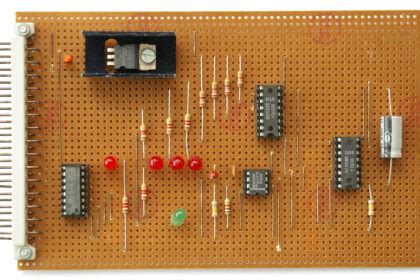 metal enclosure with perfboard|how to use perfboard.